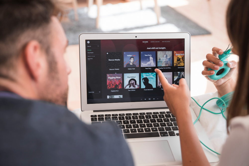How to Download Someone Else Threads Video: Is It Allowed and What Are the Rules?